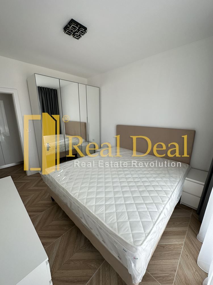 Дава се под наем Тристаен апартамент в София, Витоша - 91 кв.м за 1250 € - Снимка #11