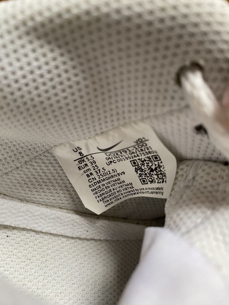 Дамски кецове Nike