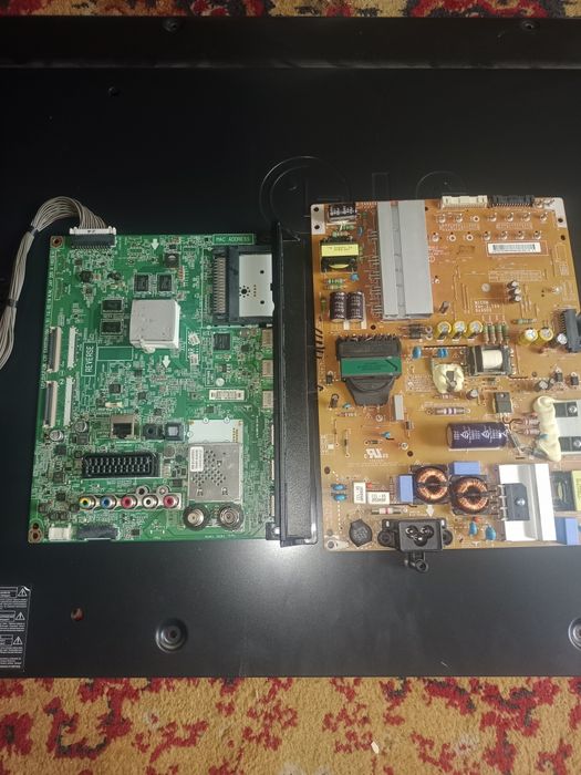 Материнская плата и блок питания  от телевизора LG 47LB673v