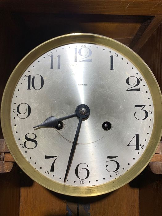 Ceas de perete cu pendul,Kienzle.