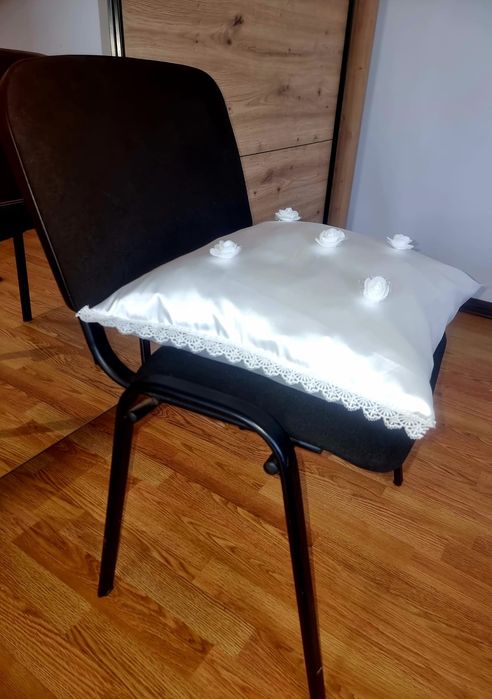 Perna mireasa și perna verighete