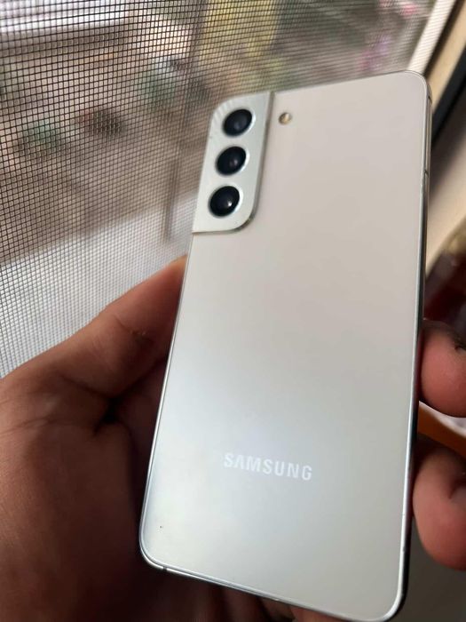 Samsung s 22 8/128 gb