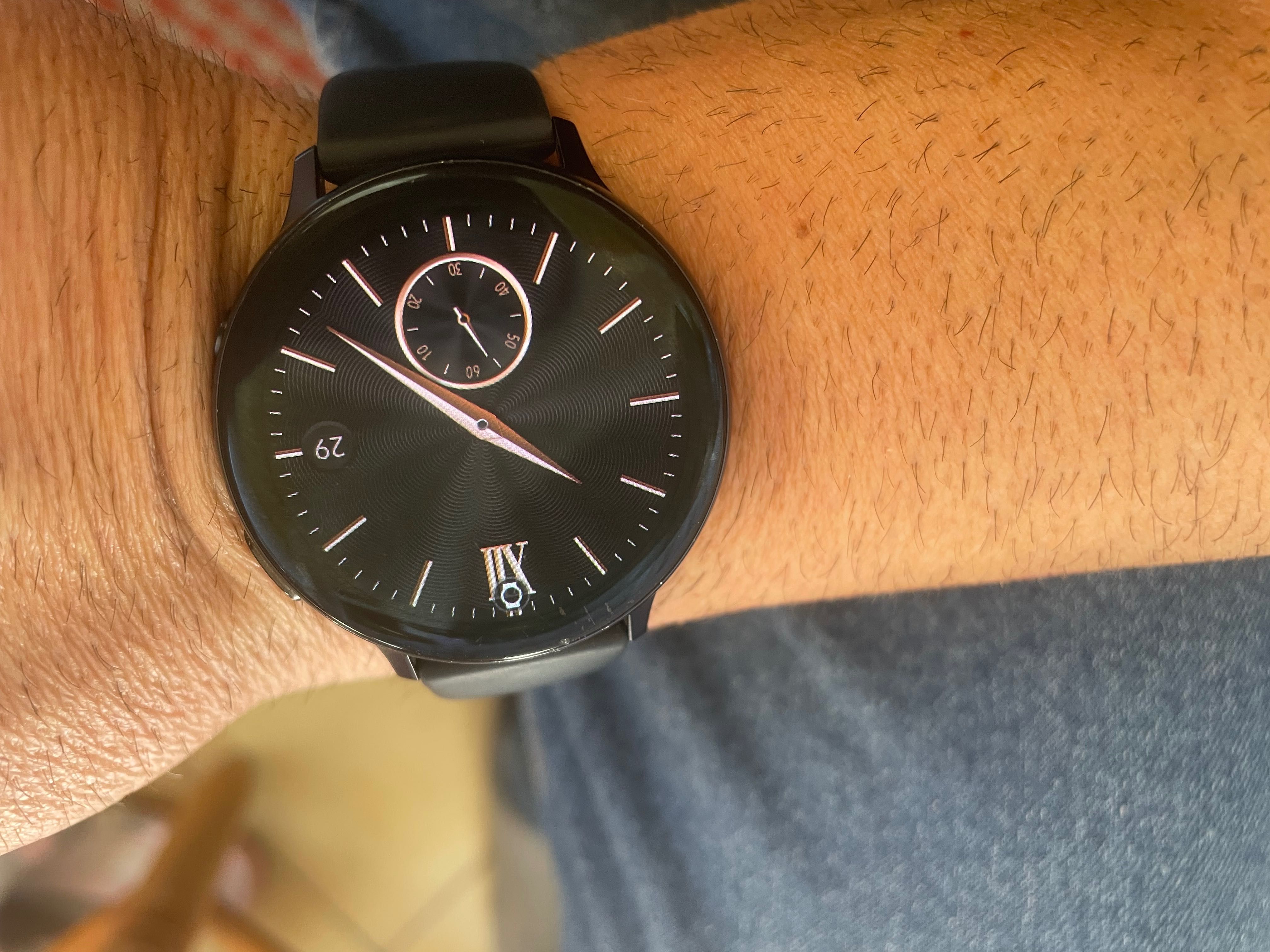 Samsung Galaxy watch model SM-R820