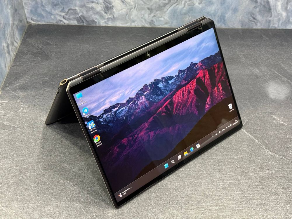 HP Spectre x360 i7-1355U / 16 / 256 GB NVMe SSD M2