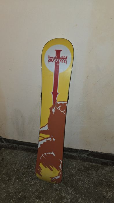Vând placa snowboard