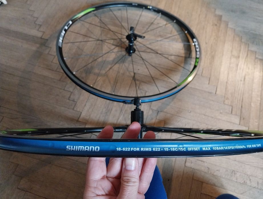 Roti R500, pinioane 105 Shimano, ghidon cursiera Promax, tija sa FSA