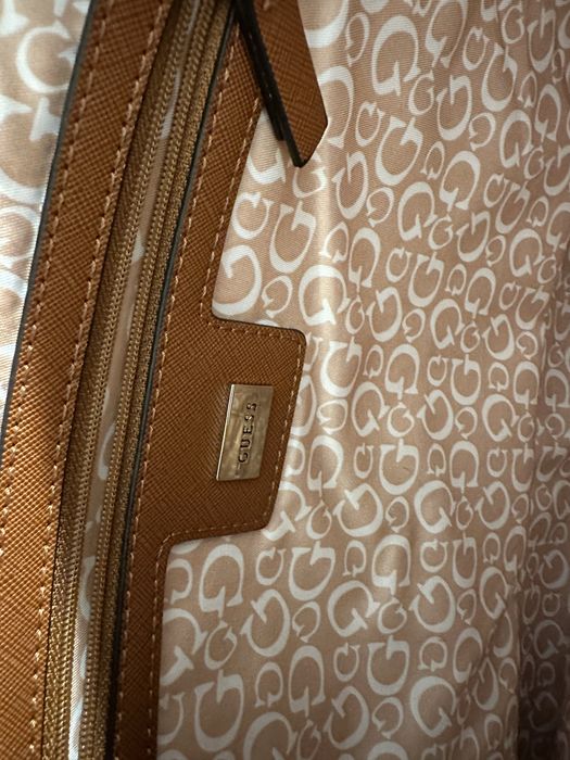 Poseta de piele GUESS