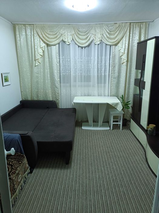 Primesc in gazda la apartament