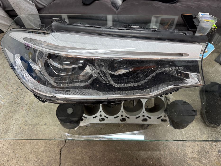 Десен фар bmw g30 бмв г30