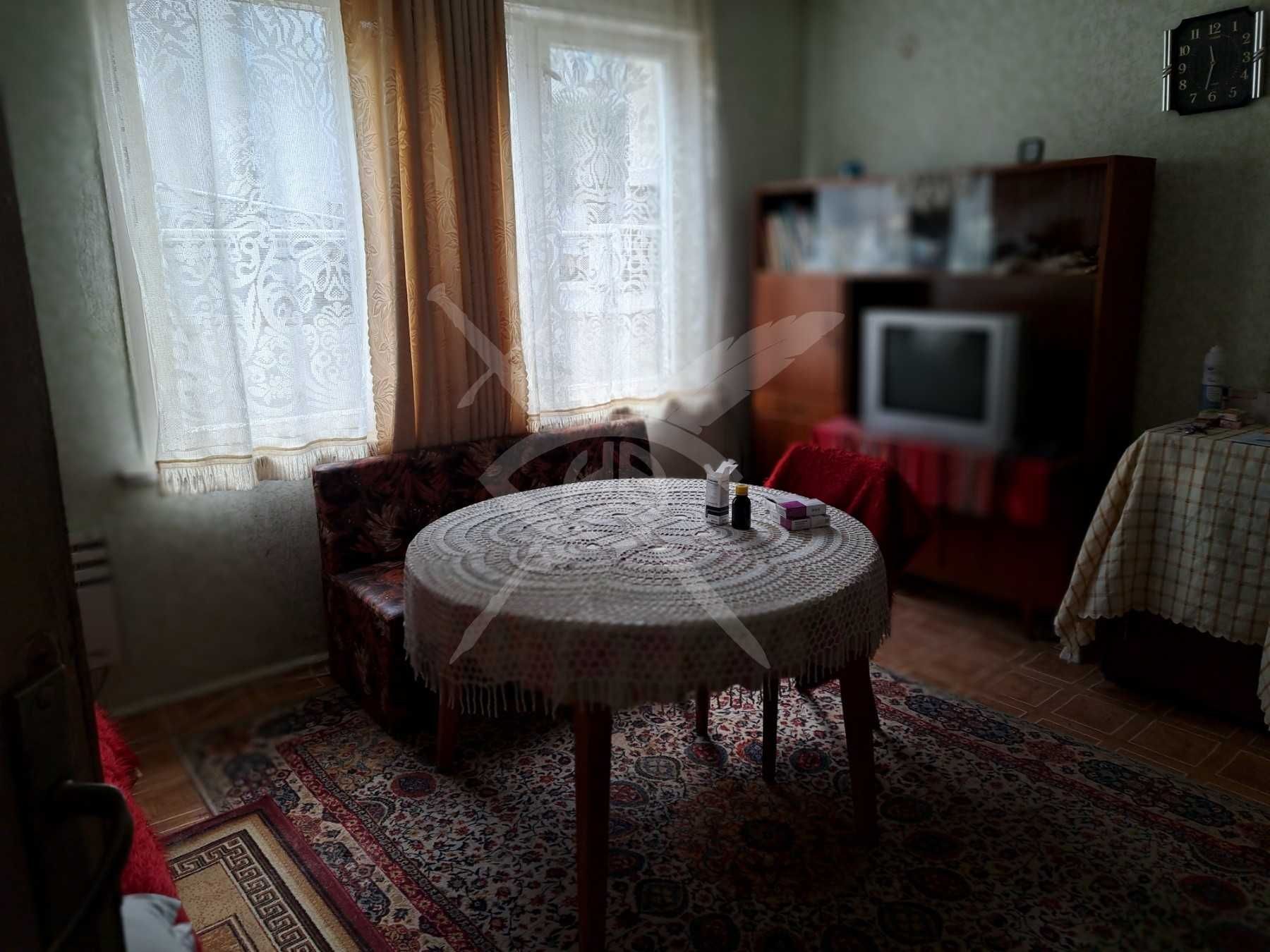 Триетажна Къща - Несебър