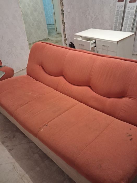 Диван срочноо новый