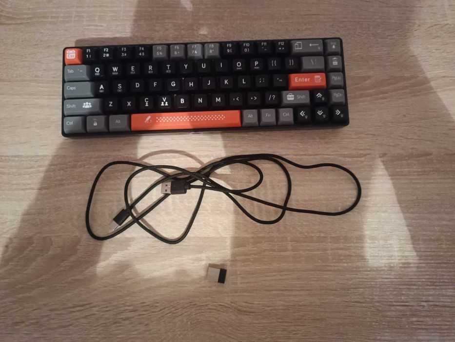 Keyboard high quality(tacky)