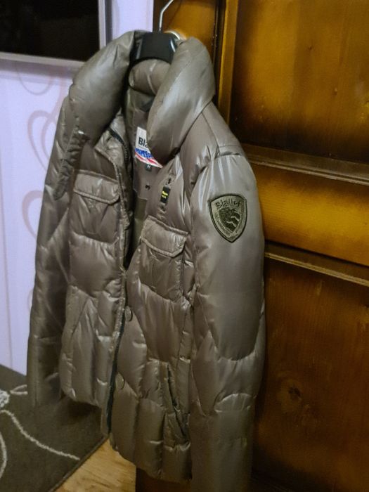 Късо дамско яке в зелен цвят