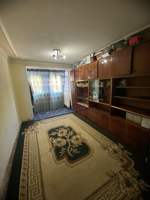 Uy sotiladi Mustaqillik mahalla 40 uy 27 hona