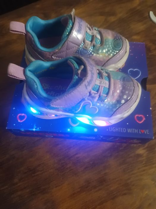 Adidasi fetita Skechers marimea 21