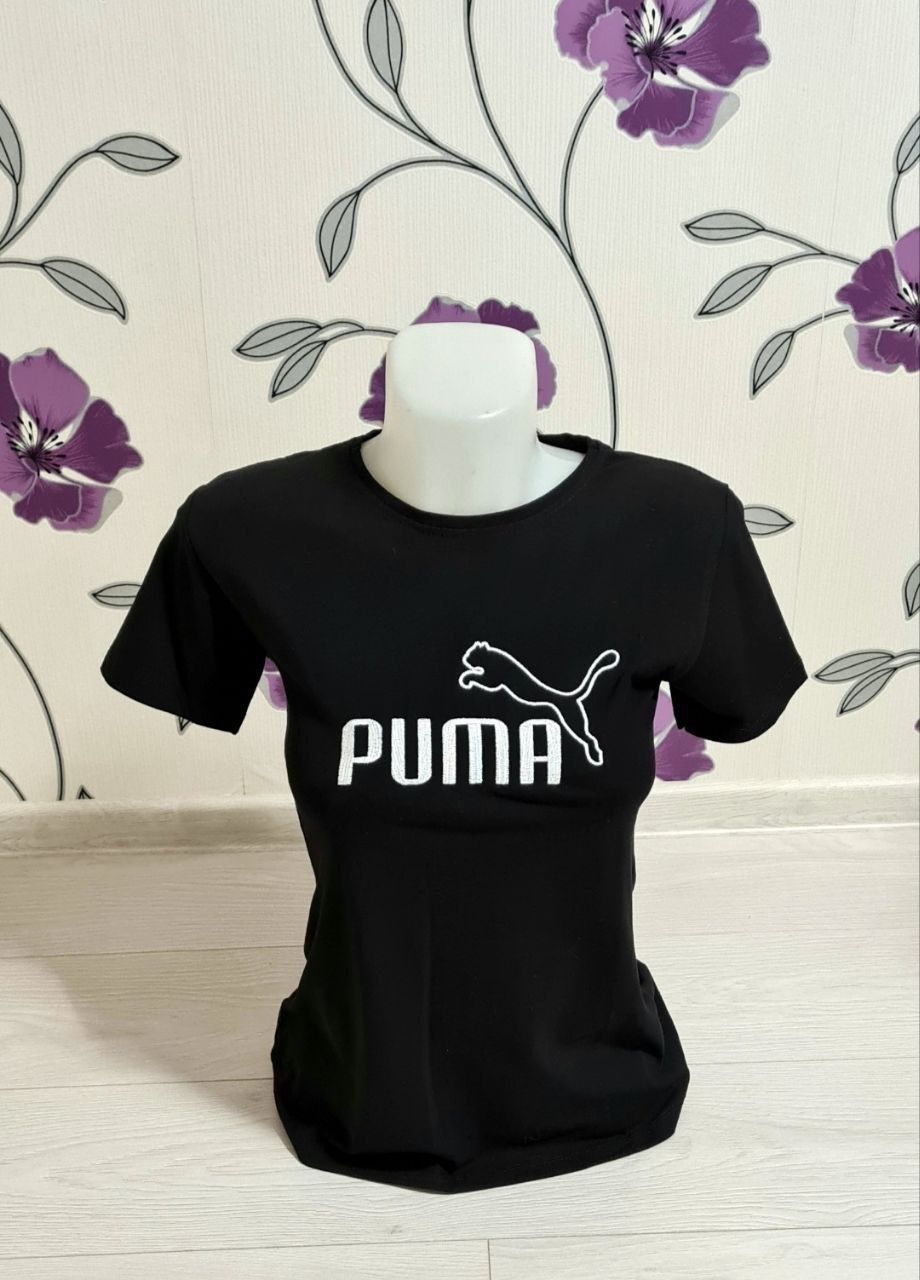 Tricou damă.
Emblema cusută.