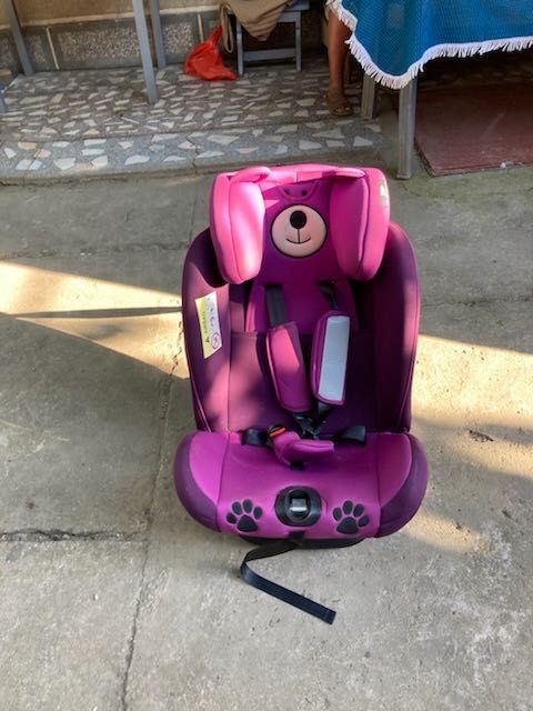 Scaun de mașina cu ISOFIX și ancorare posterioară