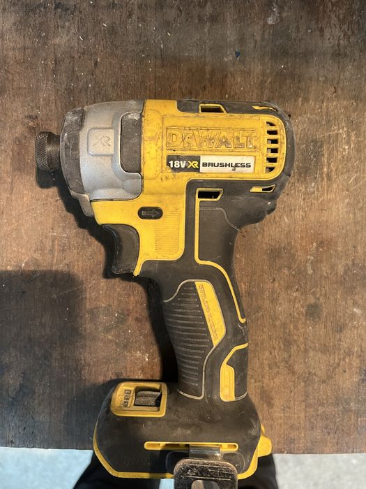 Гайковерт Девалт