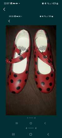 Туфли детские красные