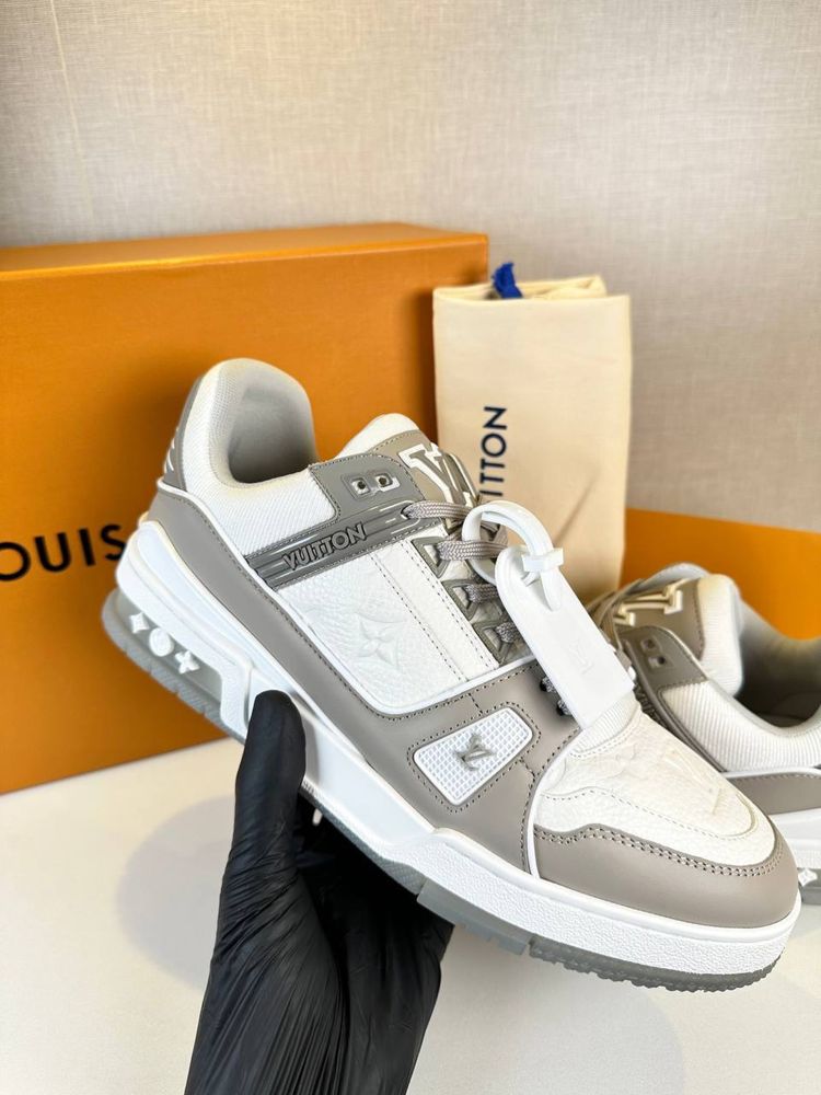 sneakersi adidași Louis Vuitto