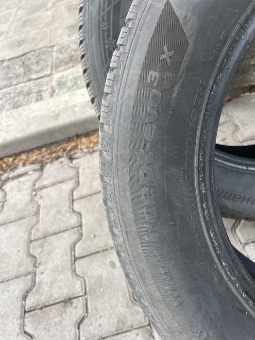 Зимни гуми 235 65 18 Hankook