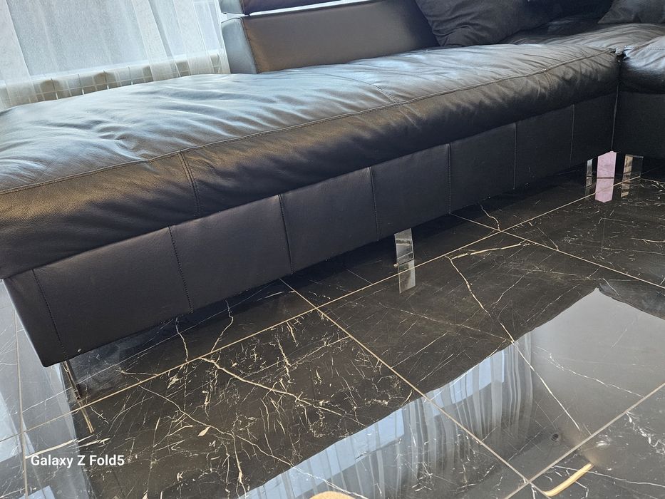 Диван от естествена кожа