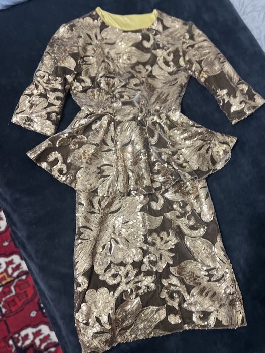 Таййор сарпага куйнела сотилади хар биттаси 500000 минг сумдан