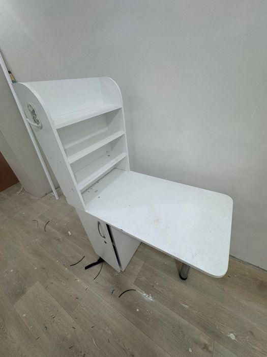 Маникюрный Столик Светлый