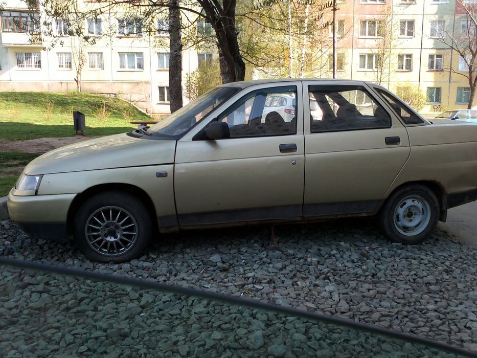 2110 есть почти все запчасти пишыте звоните .