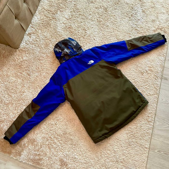 Vand geaca originala The Northface pentru adolescenti 13-14 ani