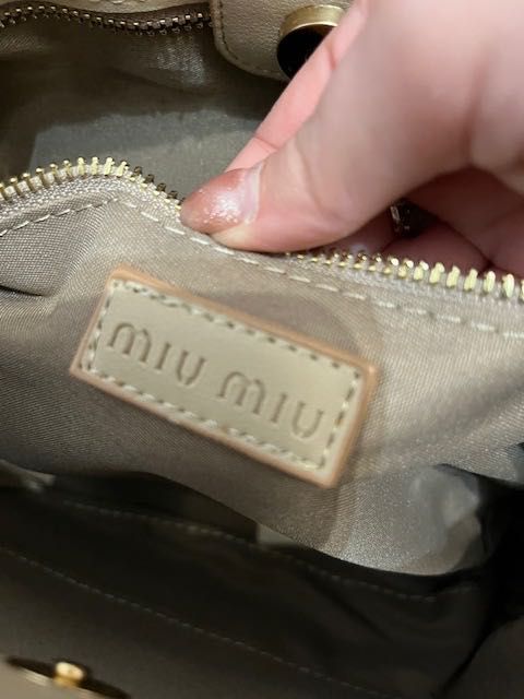 Нова чанта Миу Миу