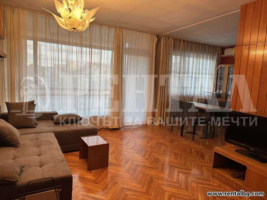 Дава се под наем Тристаен апартамент в Пловдив, Център - 120 кв.м за 612 € - Снимка #6