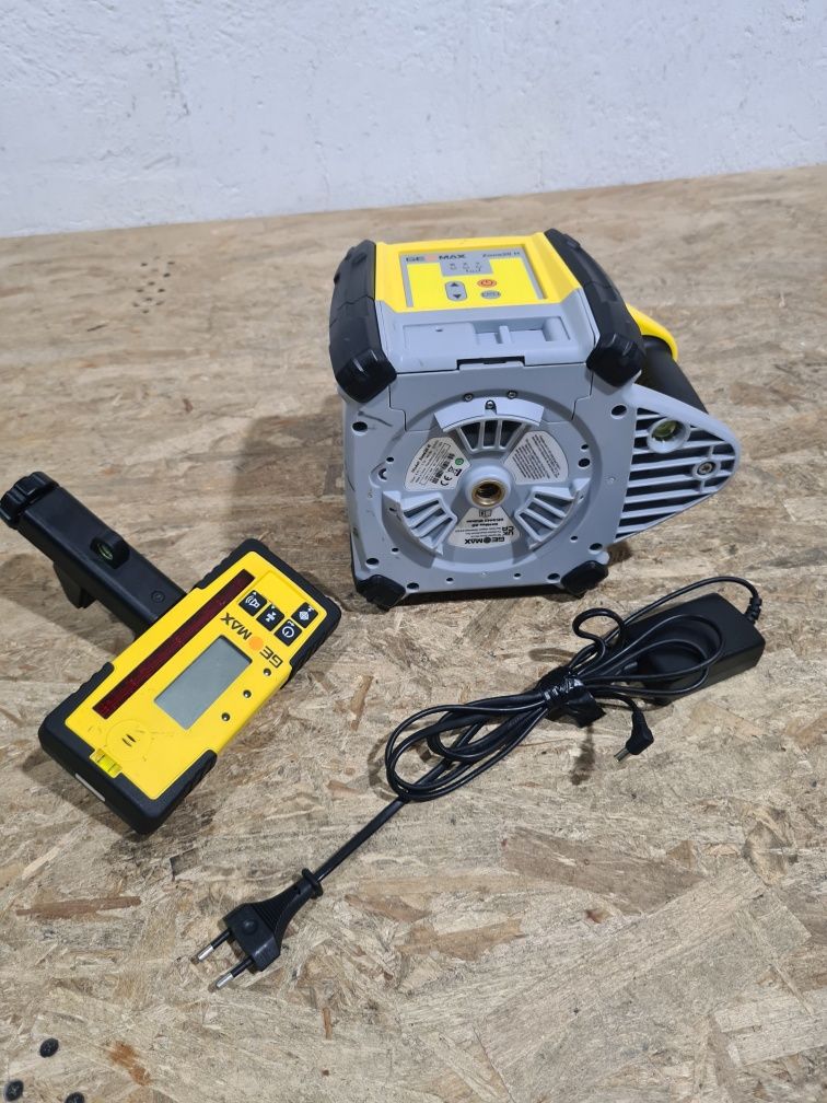Laser rotativ profesional Geomax zone 20H