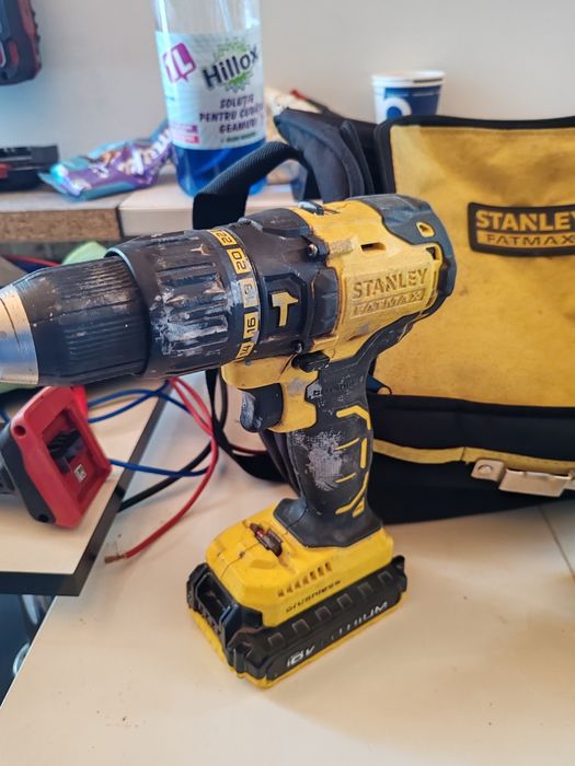 Vand următoarele scule