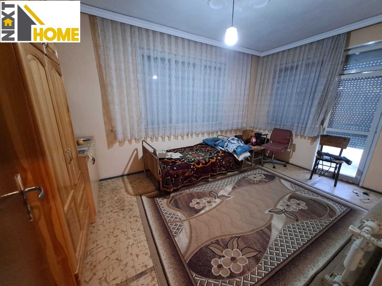 Продава се Тристаен апартамент в Асеновград - 143 кв.м за 660 €/кв.м - Снимка #3
