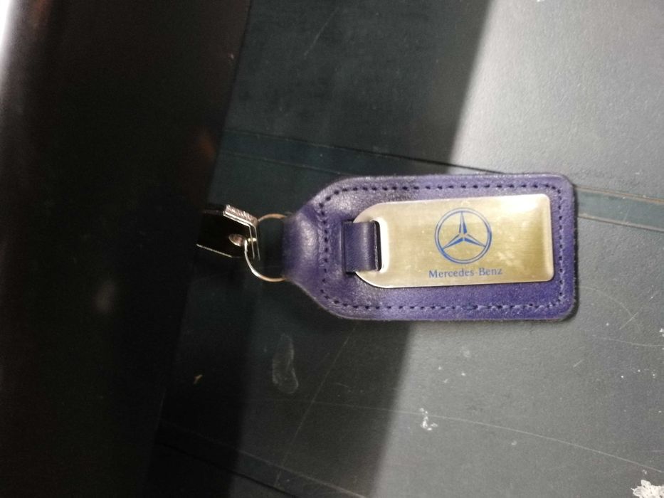 Оригинален Авто бокс на
Мерцедес - Бенц.