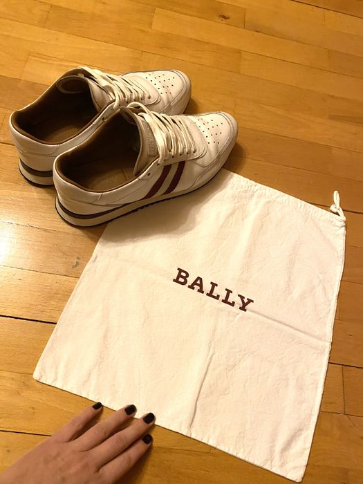 Tenesi Bally autentici