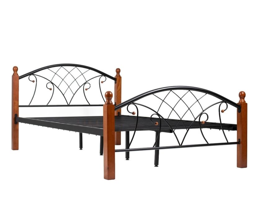 Продаю кровать (металл + дерево)