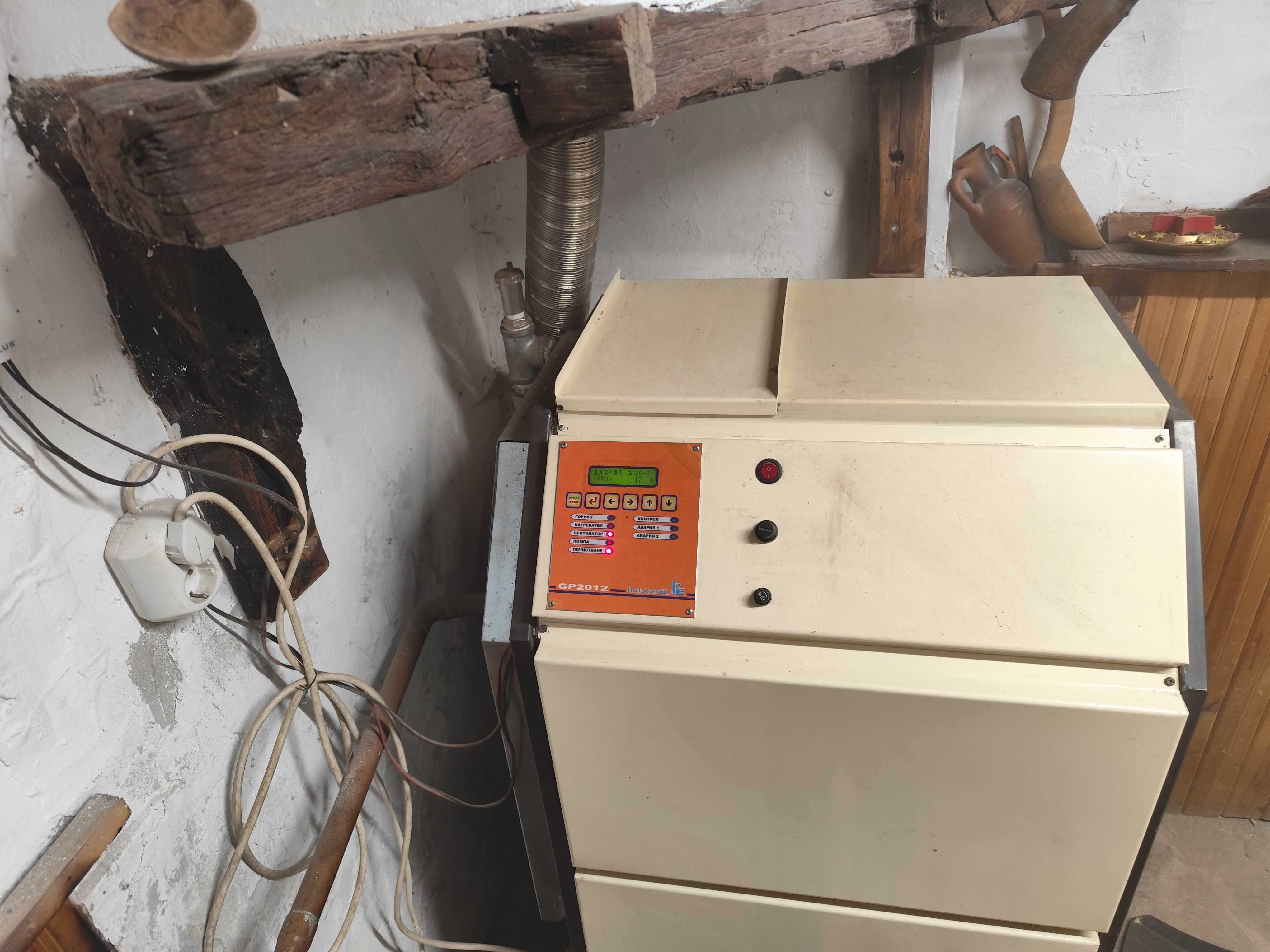 Продавам пелетна камина Деста 18kw