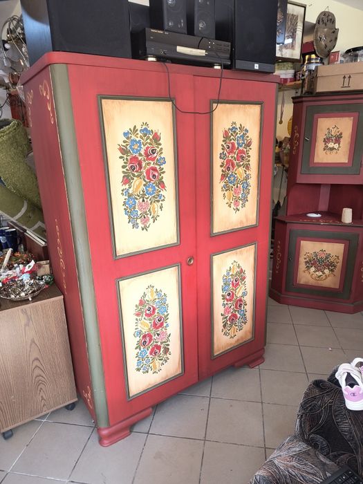 Mobilier antik că nou