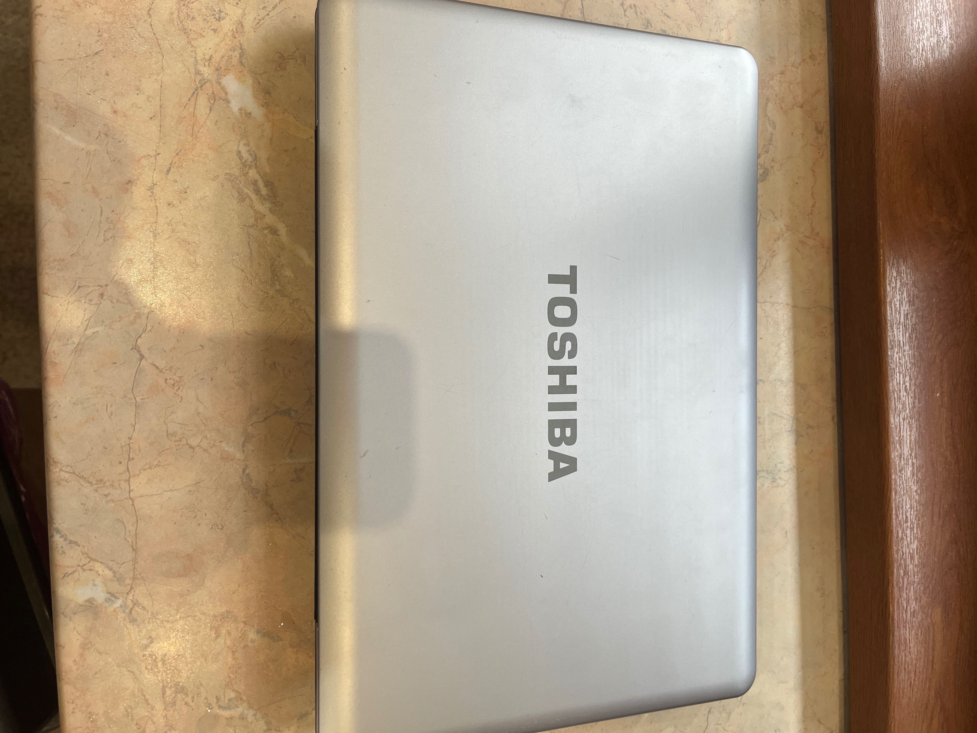 Лаптоп Toshiba satellite L-500-1EU