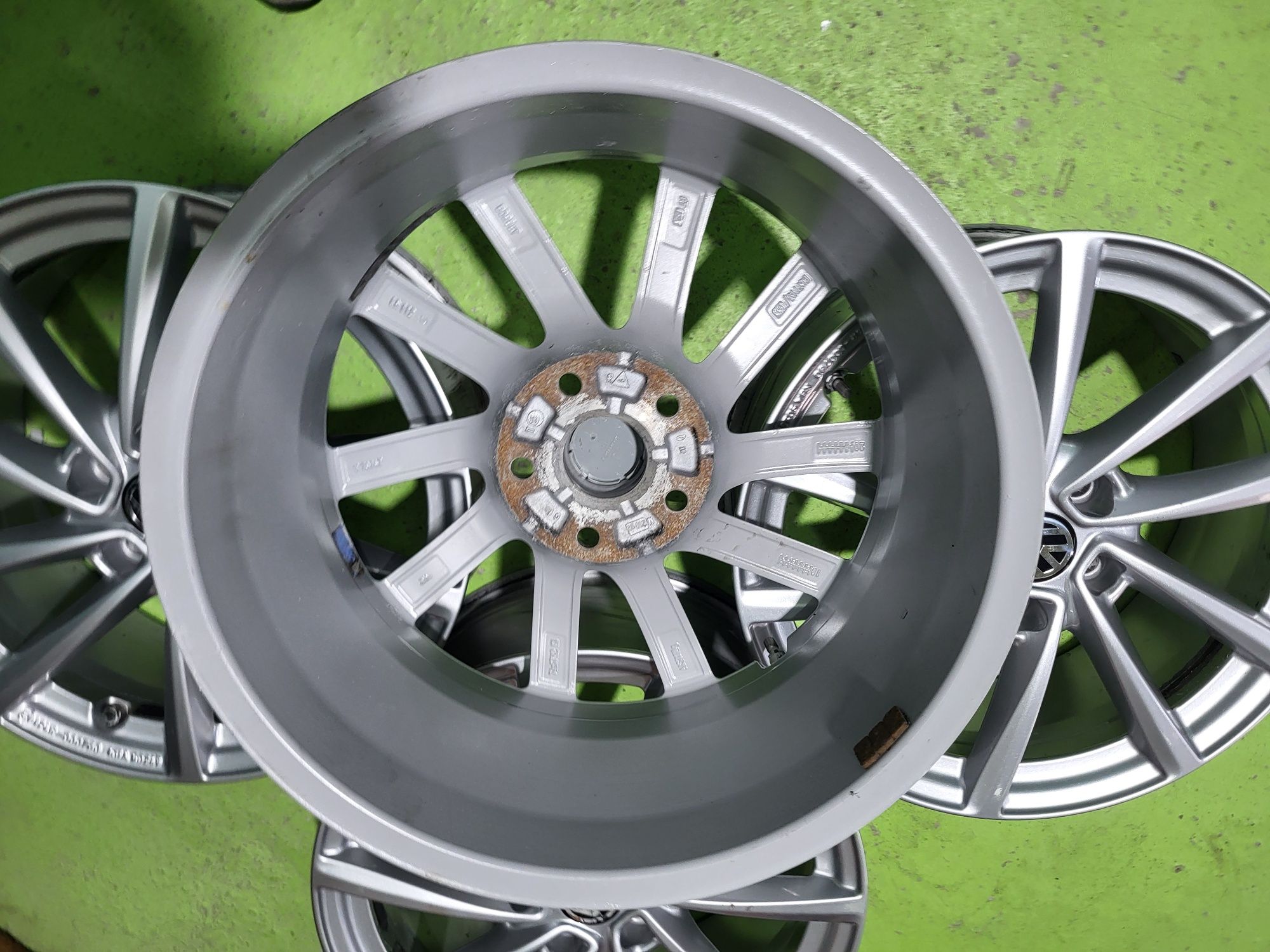 17 5x112 Vw Golf Touran Caddy Skoda Audi 5х112