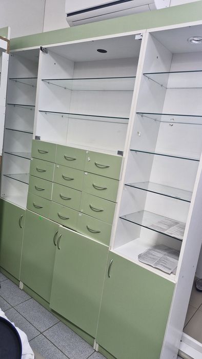 Продам Витрины бу