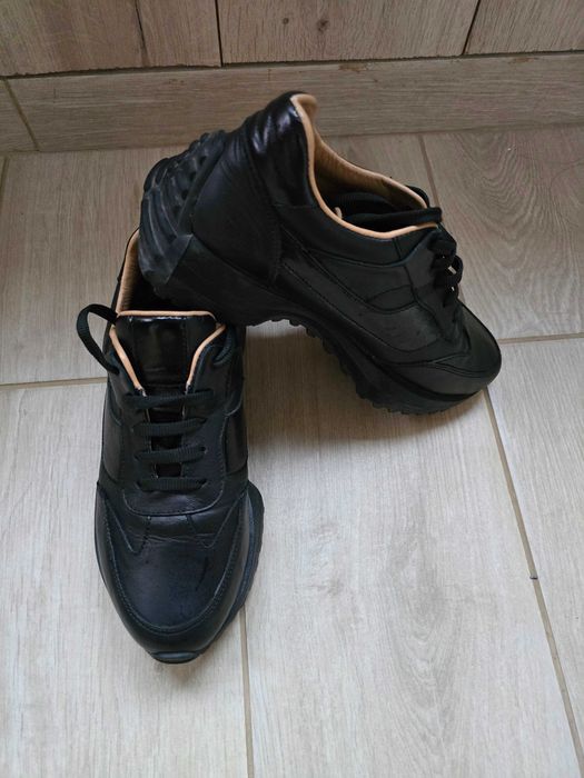 Обувки Michael Kors и Under Armour