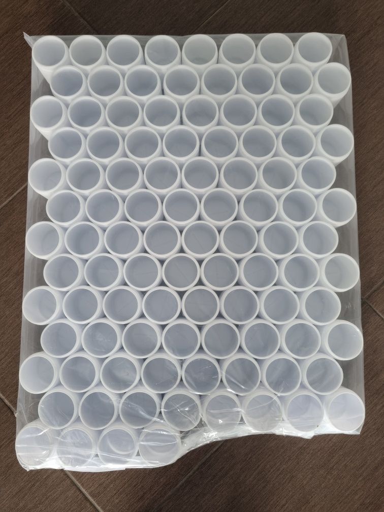 пластмасова кутия пластмасови кутии 0.200 мл. 0.500 мл. с капак