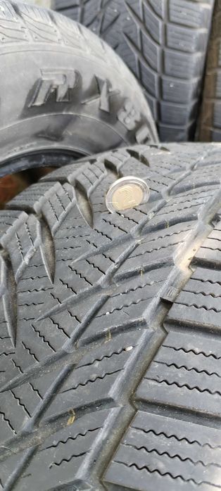 Зимни гуми за джип 235/60/18 ДОТ 24/22 грайфер 6-7 мм
