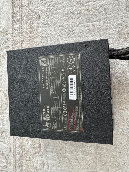 Vand sursa fanless Super Flower Platinum 500W, impecabila