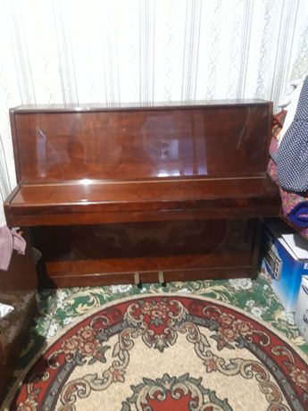 Продаю пианино рига