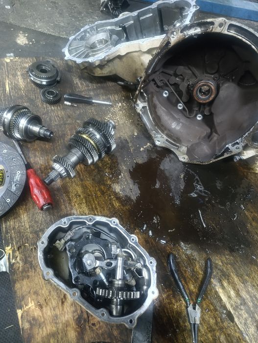 Cobalt karobka mehanik sotiladi
