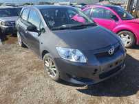 На части! Toyota Auris 2.0 D4D